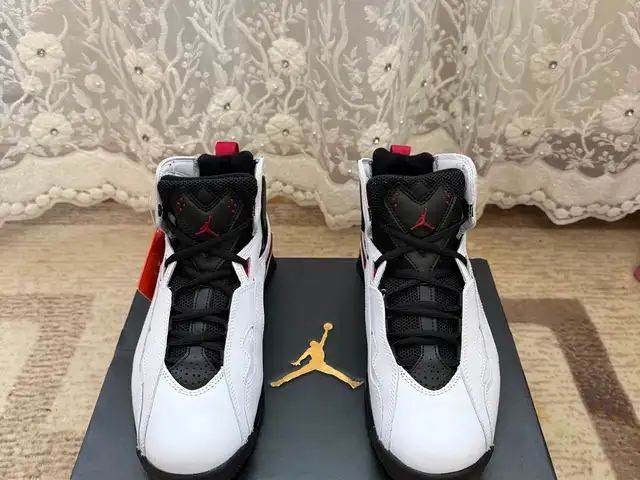 Jordan true flight, Улаанбаатар — Баянзүрх — 13-р хороолол