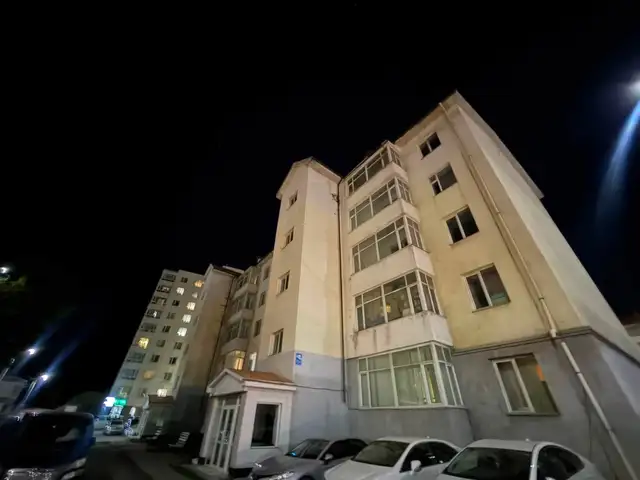 Зайсанд 115-р сургуулийн урд 2 өрөө 47.99мкв, Улаанбаатар — Хан-Уул — Зайсан