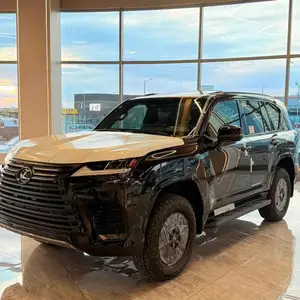 Lexus LX 700