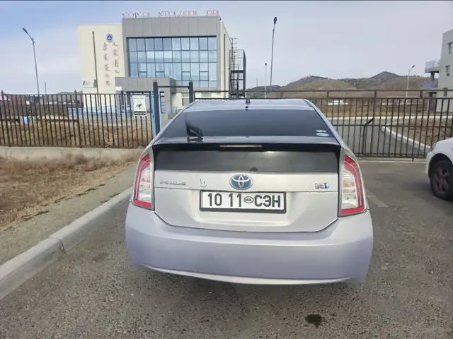 Toyota Prius 30
