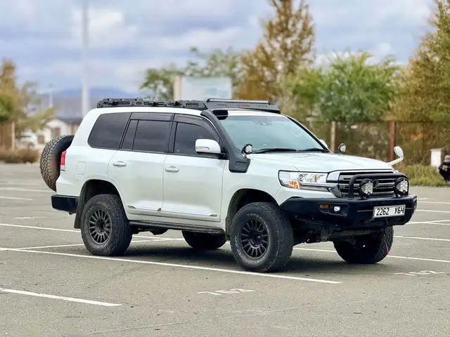 Toyota Land Cruiser 200