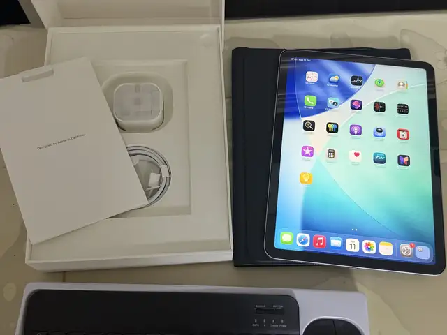 Ipad air 11 inch m3 chip 256gb wi-fi + cellular simtei, Улаанбаатар — Чингэлтэй — 10-р хороо