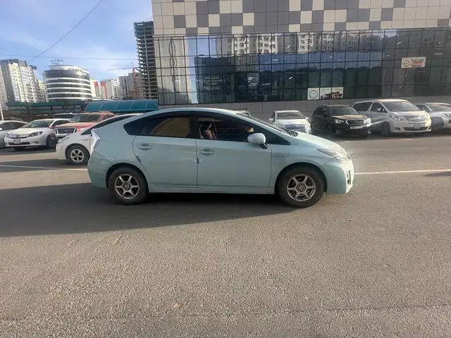 Toyota Prius 30