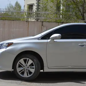 Lexus HS