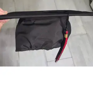 Төгсөлтийн дөрвөлжин оройтой , цацагтай малгай., Улаанбаатар — Баянгол — 10-р хороолол