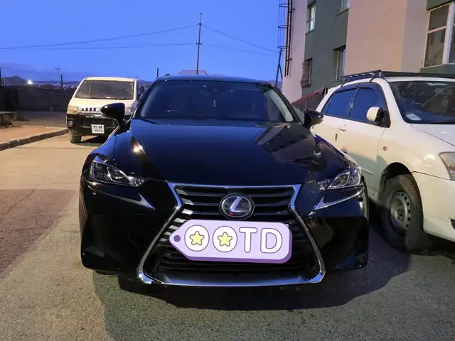 Lexus IS