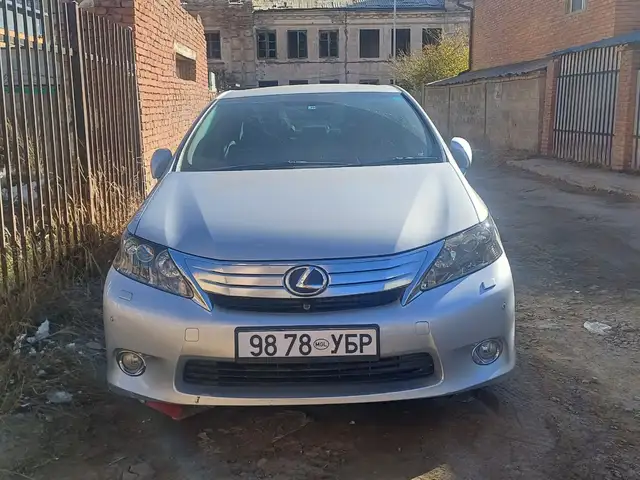 Lexus HS