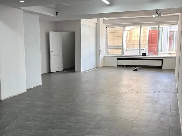 Голдэн будда худалдааны төвд 62м2 үйлчилгээний талбай, Улаанбаатар — Хан-Уул — Зайсан