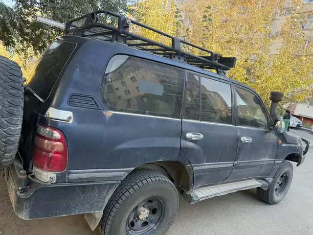 Toyota Land Cruiser 105