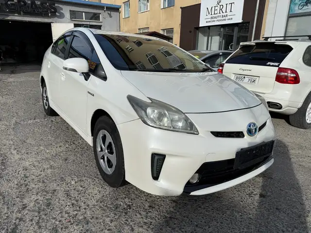 Toyota Prius 30
