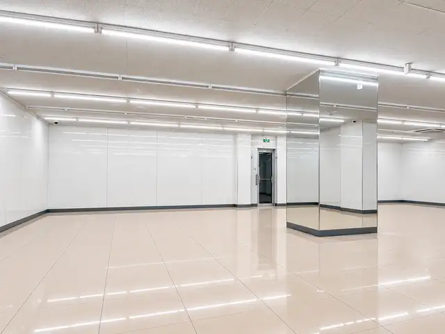 King tower хотхонд үйлчилгээний талбай 180мкв, Улаанбаатар — Хан-Уул — King Tower