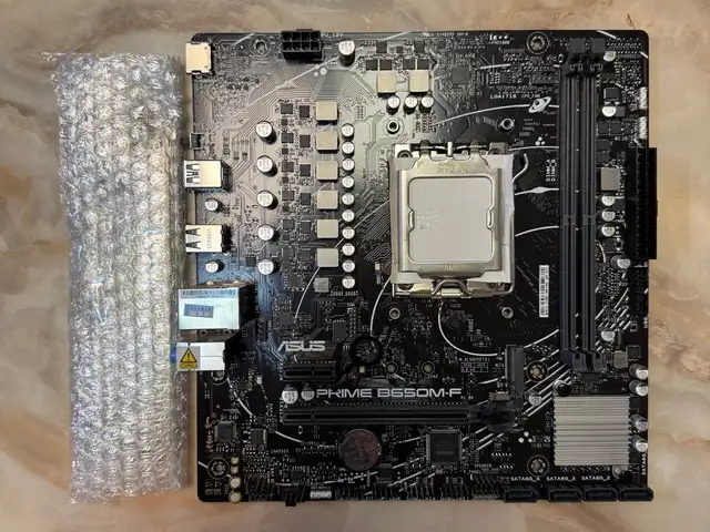 Asus 650m-f, Улаанбаатар — Баянзүрх — Их Засаг Их сургууль