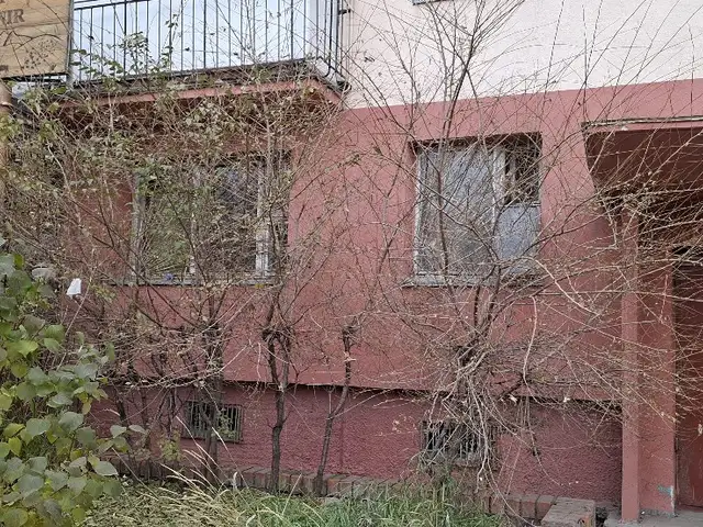 Сбд, өгөөж чихэр боов үйлдвэр урд 3 өрөө байр 70.0мкв, Улаанбаатар — Сүхбаатар — 5-р хороолол