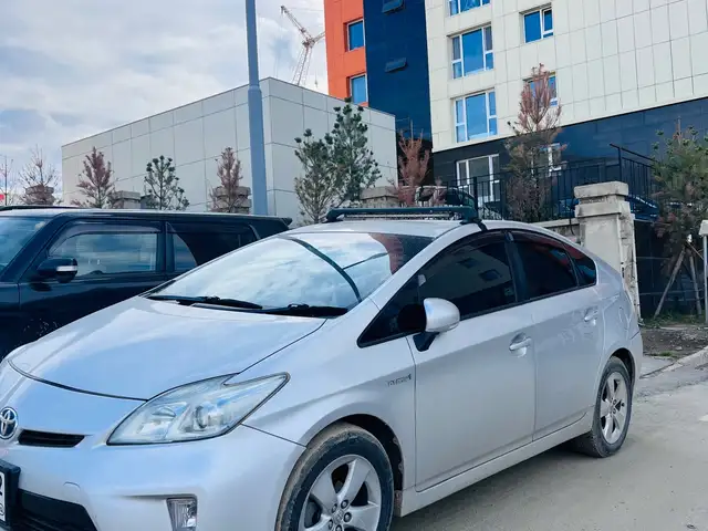 Toyota Prius 30