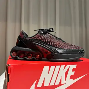 Nike пүүз, Улаанбаатар — Сүхбаатар — 11-р хороолол