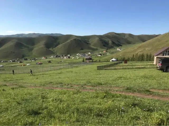 Тэрэлж, зам дагуу, 2га газар, Төв
