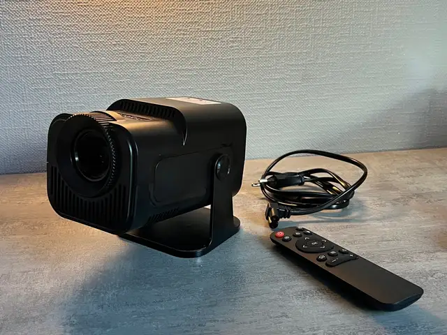 Hy320 mini projector, Улаанбаатар — Баянзүрх — 26-р хороо