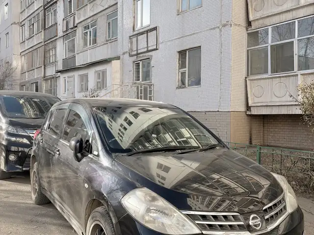 Nissan Tiida