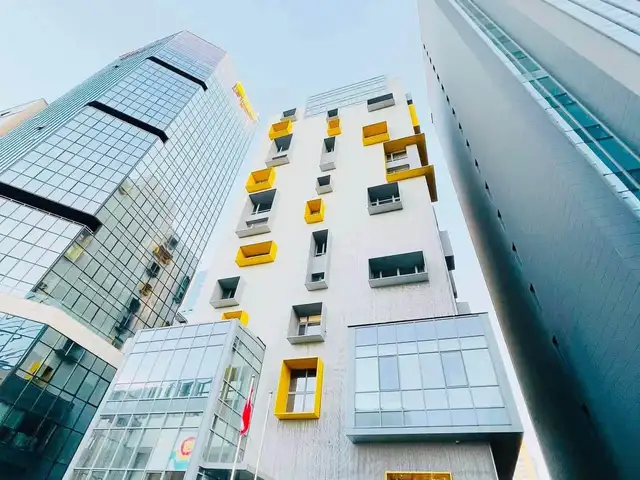 Сүхбаатарын талбай нь урд талд choijin suites-д 3 өрөө орон сууц 139мкв, Улаанбаатар — Сүхбаатар — 1-р хороо