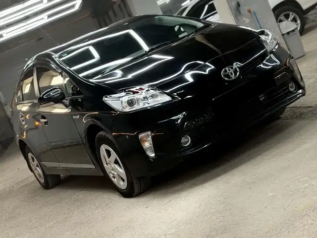 Toyota Prius 30