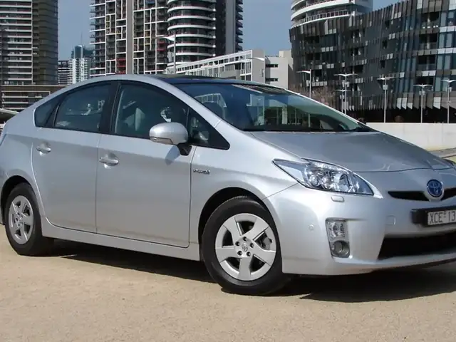 Toyota Prius 30