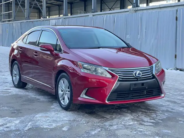 Lexus HS