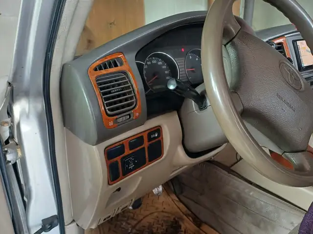 Toyota Land Cruiser 105