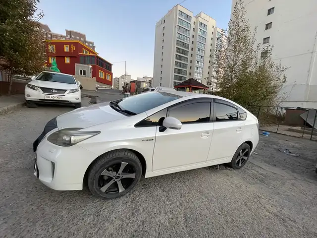 Toyota Prius 30