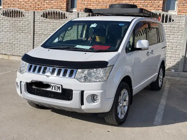 Mitsubishi Delica