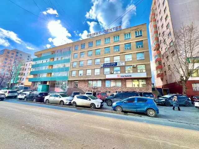 11-р хороололд төв зам дагуу orient төвд оффис үйлчилгээний талбай түрээслүүлнэ, Улаанбаатар — Сүхбаатар — 11-р хороолол