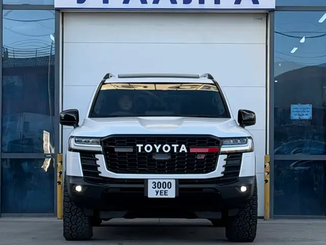 Toyota Land Cruiser 300
