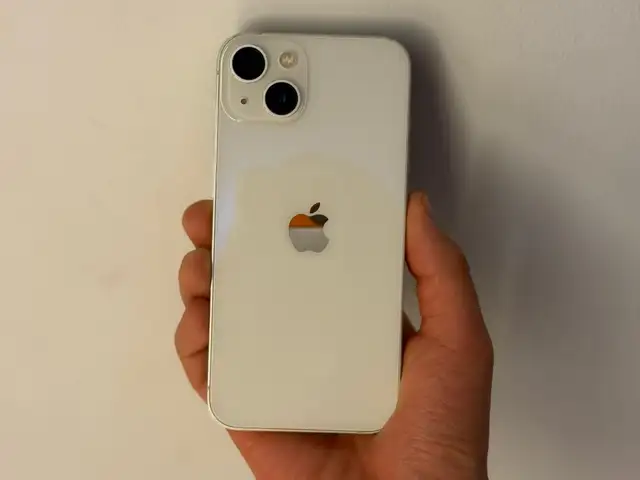 Apple iPhone 13, 128 gb, Starlight, Улаанбаатар — Баянзүрх — Натур худалдааны төв