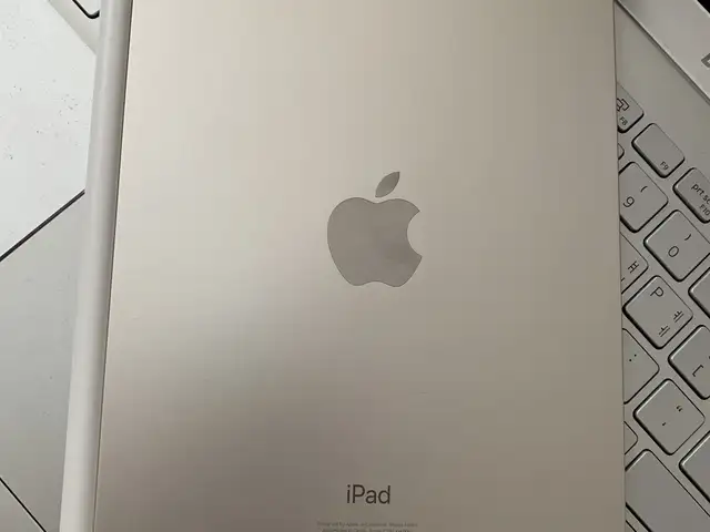Ipad mini 6, Улаанбаатар — Сүхбаатар — Сүхбаатарын талбай