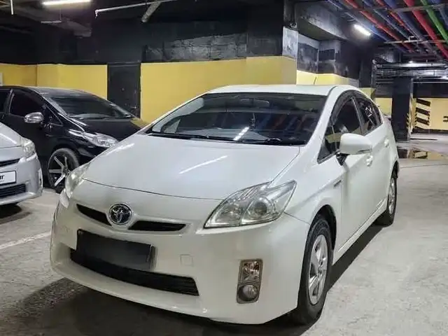 Toyota Prius 30