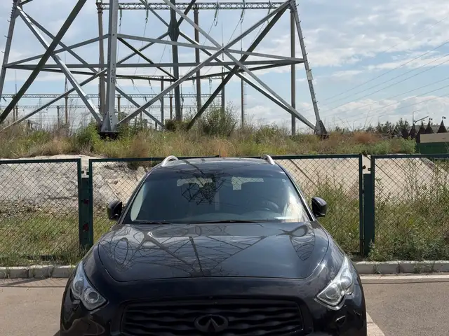 Infiniti FX
