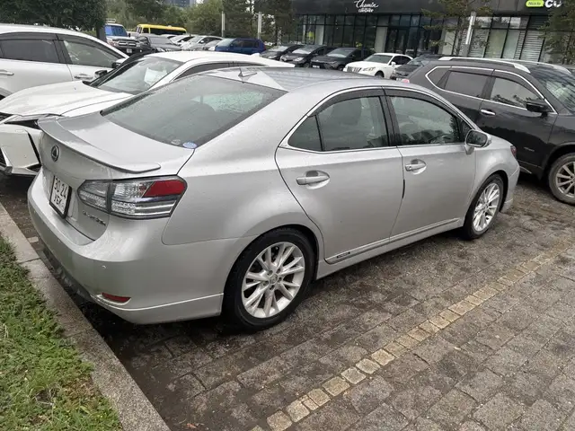 Lexus HS
