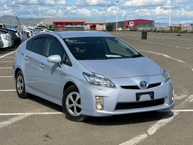 Toyota Prius 30