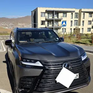 Lexus LX 600