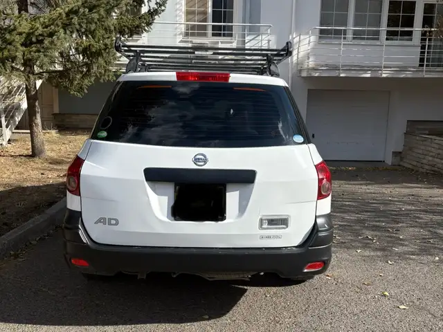 Nissan Advan