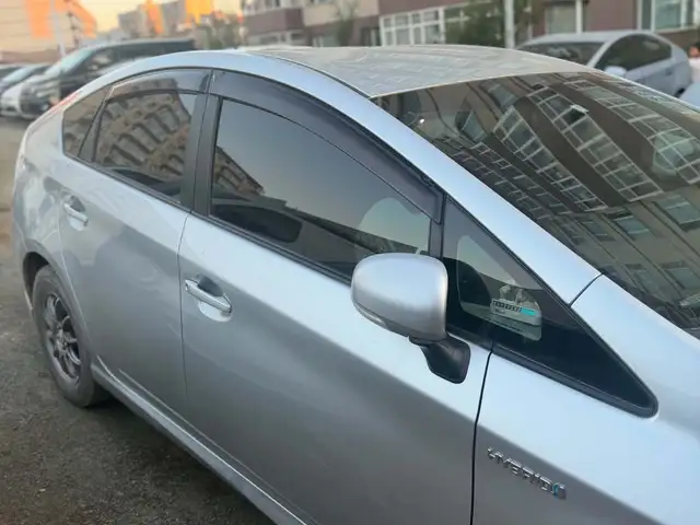 Toyota Prius 30