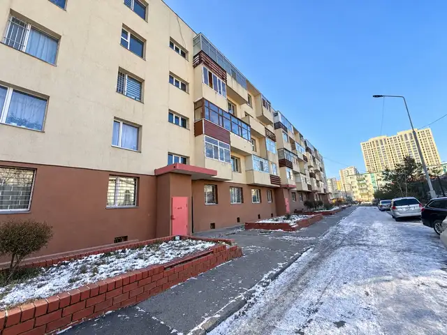 Хотын төв, циркийн зүүн талд 3 өрөө гал тогоо тусдаа 69мкв, Улаанбаатар — Сүхбаатар — Цирк