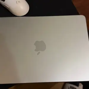 Apple 13", Apple M2, 8 GB RAM, 256 GB, Улаанбаатар — Хан-Уул — Хүннү