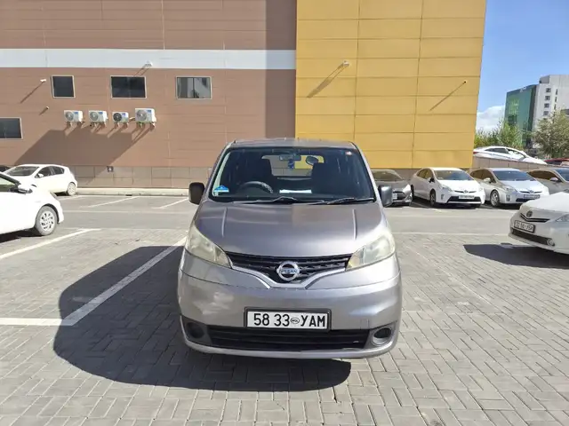 Nissan NV200