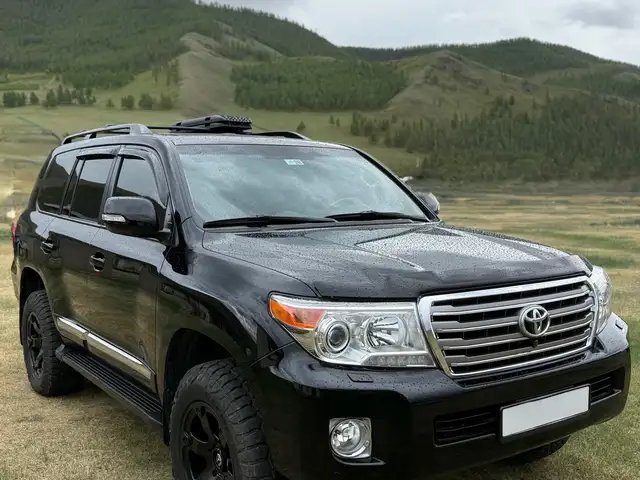 Toyota Land Cruiser 200