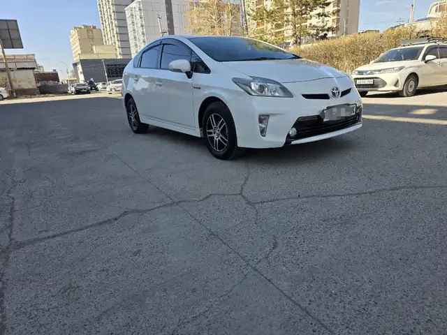 Toyota Prius 30