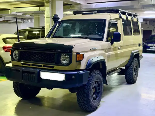 Toyota Land Cruiser 70