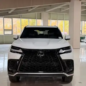 Lexus LX 700