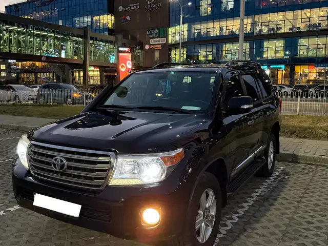 Toyota Land Cruiser 200