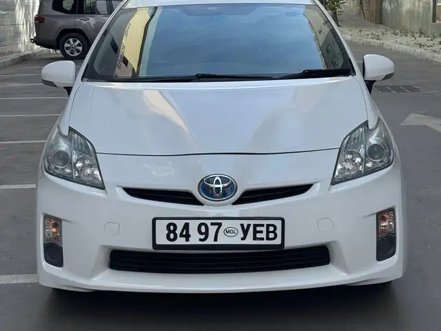 Toyota Prius 30