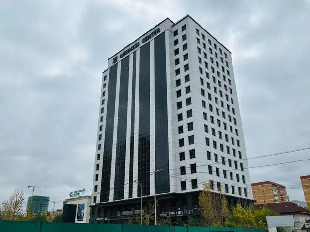 Удирдлагын академийн баруун талд z center оффис талбай 94.3мкв, Улаанбаатар — Хан-Уул — 17-р хороо